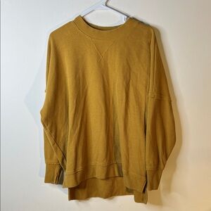 🔴 Aerie Oversized Mustard Crewneck - Size Small